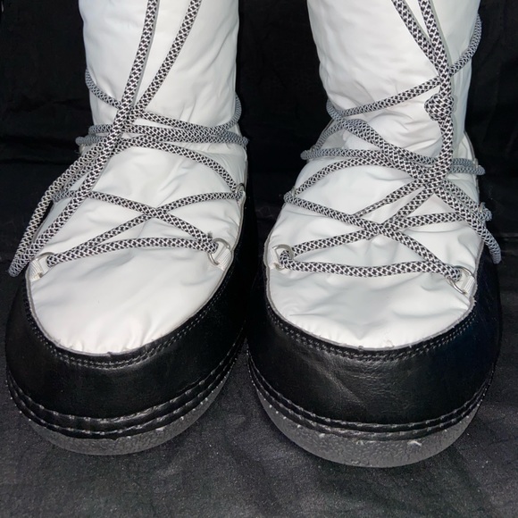 Moon boot slippers - Picture 3 of 4